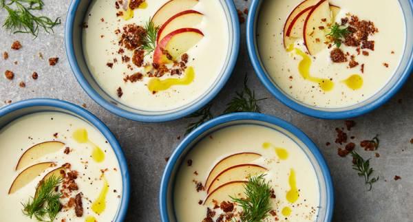 Jordärtskockssoppa med äpple, dill och brödcrumble