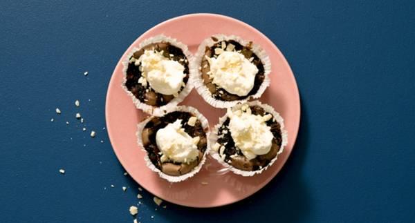 Blåbärskladdkaka med vit choklad