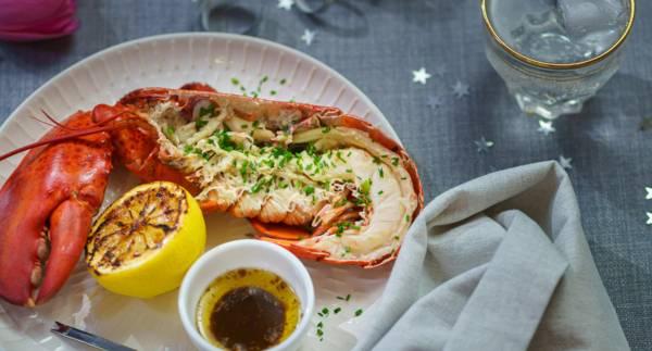 Hummer med brynt sojasmör och grillad citron