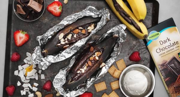Grillad banan med choklad och glass