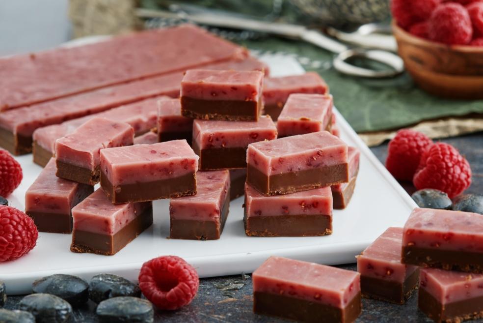 Hallon- och lakritsfudge