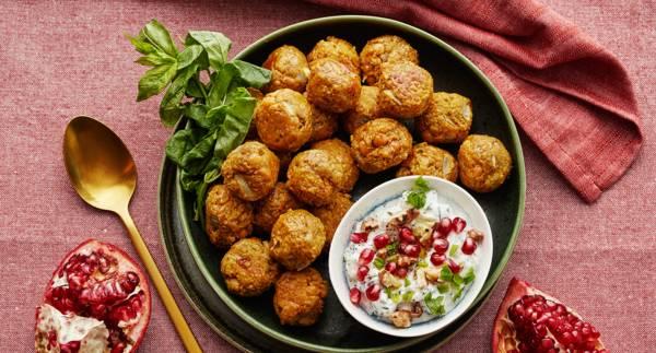 Saffransfalafel med mast o khiar (persisk tzatziki)