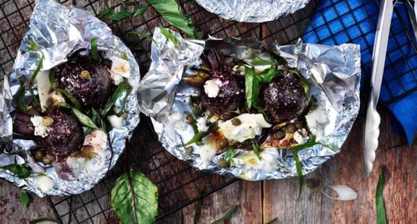 Kolbakade rödbetor med kaprissmör och getost