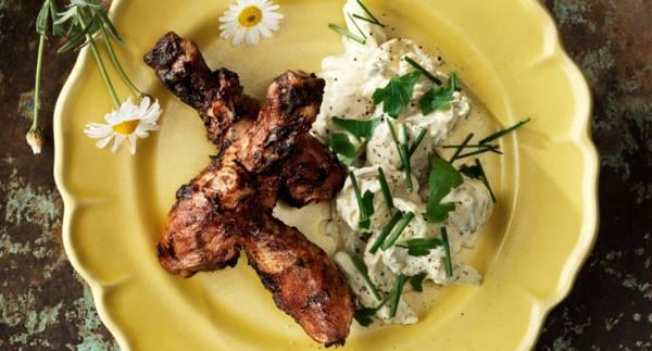 Grillade kycklingben med potatissallad
