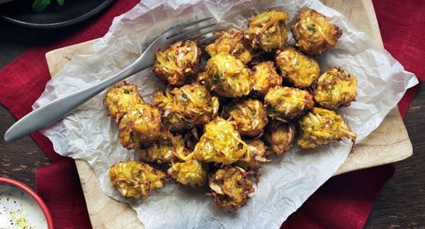 ”Köttbullar” - Pakorastyle på spetskål & silverlök