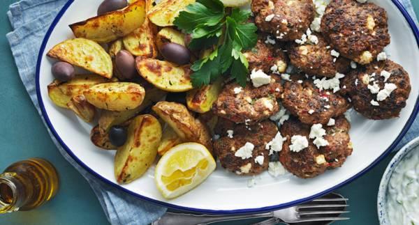 Fetaostbiffar med tzatziki