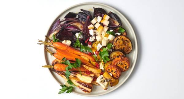 Ugnsbakade grönsaker med fetaost och chilipäron