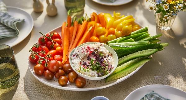 Grönsaksstavar med dippsås