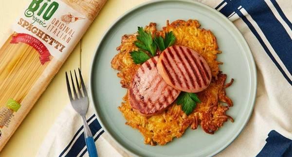 Spagettiplättar och falukorv