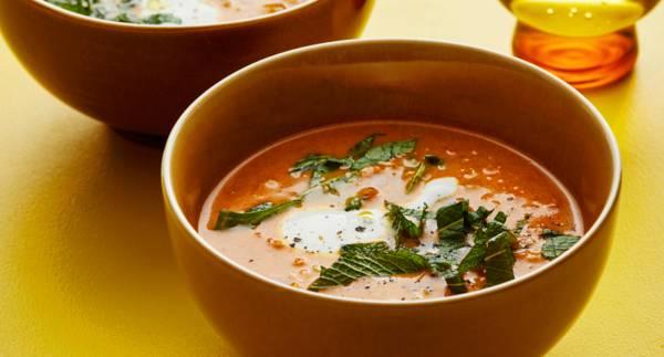 Vegansk kokos- och linssoppa med spenat