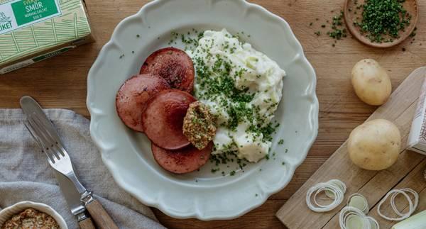 Stekt falukorv med purjolökspotatis och senap